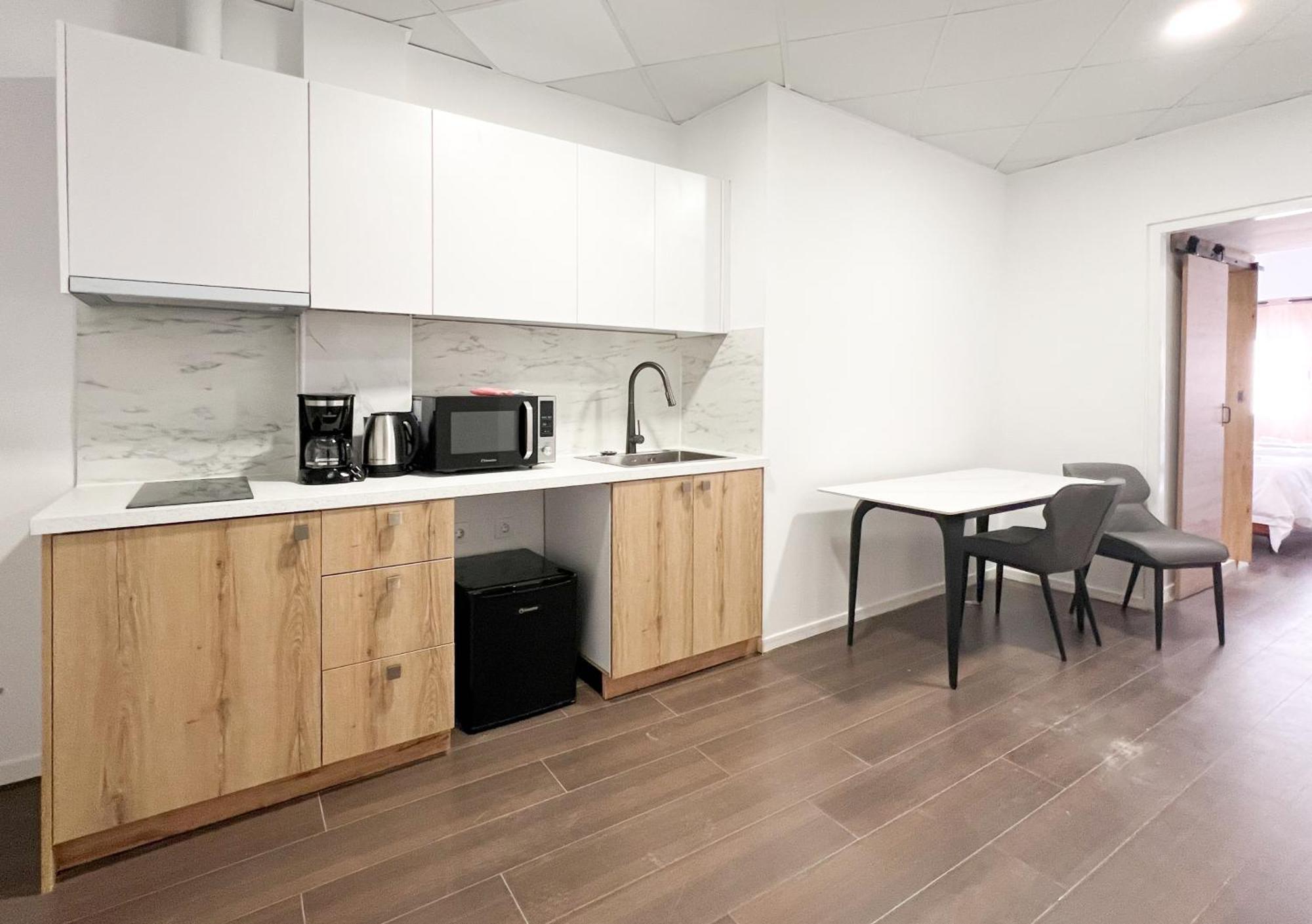 Anhome K11 Serviced Apartments Atenas Exterior foto
