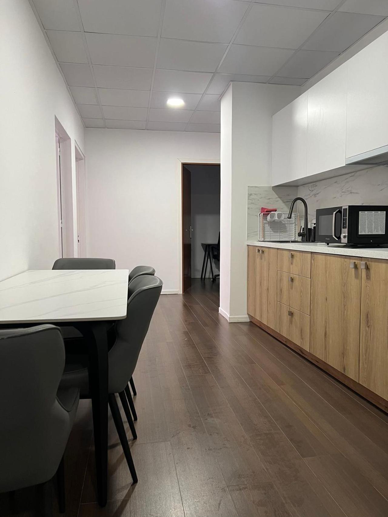 Anhome K11 Serviced Apartments Atenas Exterior foto